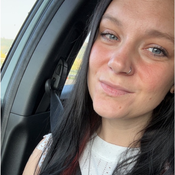 Meet your Posher, Charli - Picture 1 of 1